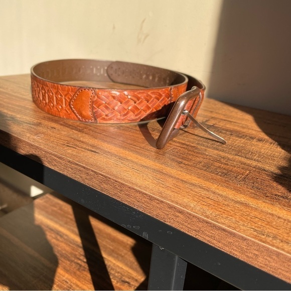Genuine Leather Woven Detail Western Belt - Picture 2 of 8